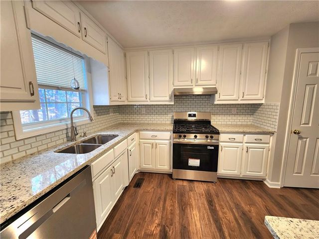 1645 Rushing River Way, Suwanee, GA 30024