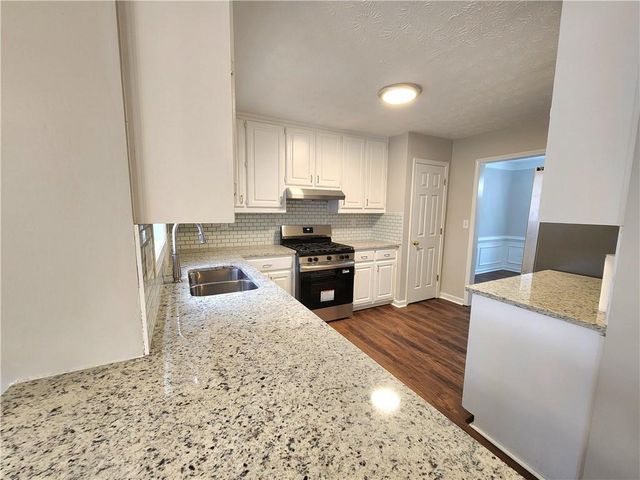 1645 Rushing River Way, Suwanee, GA 30024