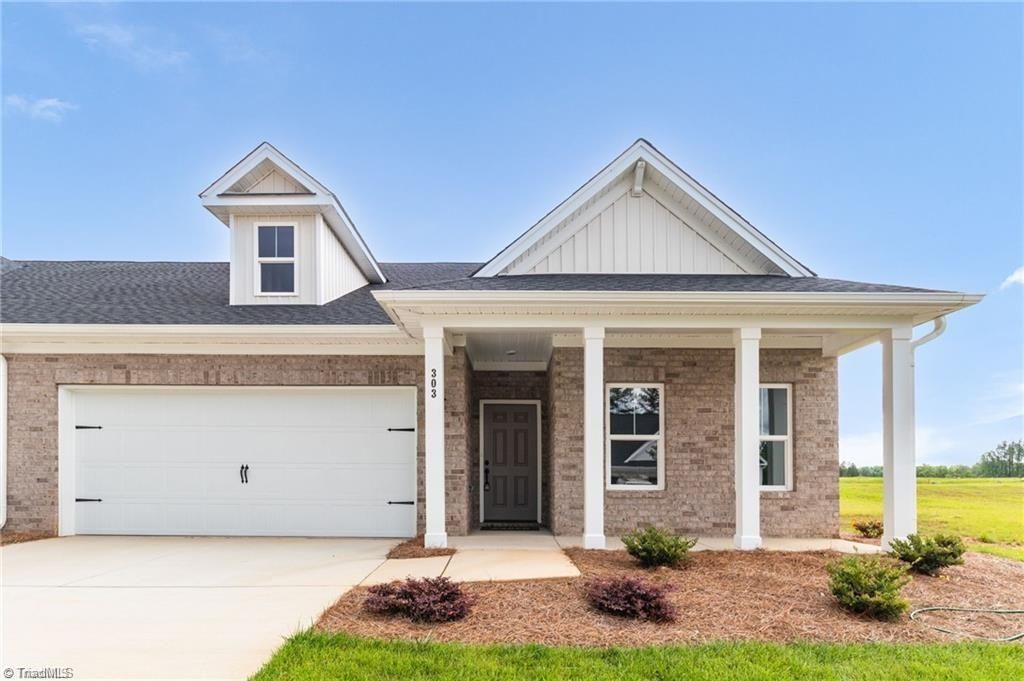 303 Beeson Court, Clemmons, NC 27012