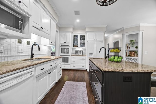 417 THORNBERRY CIRCLE, Hoover, AL 35242