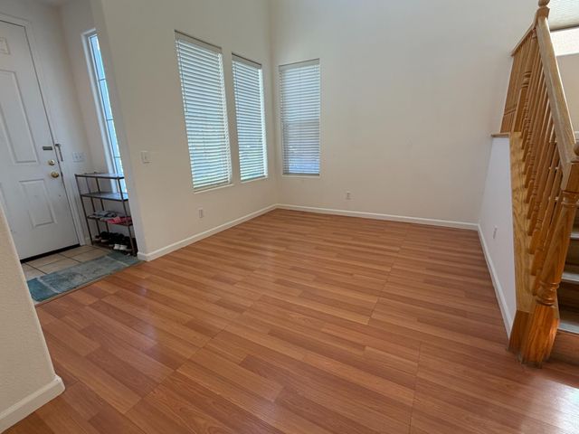 9742 Dartmoor Way, Elk Grove, CA 95757