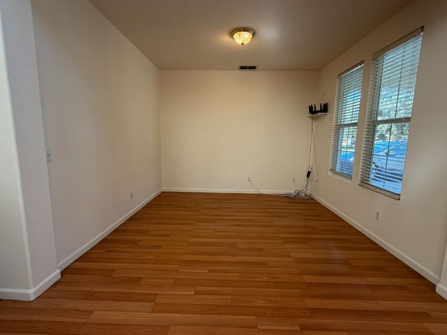 9742 Dartmoor Way, Elk Grove, CA 95757