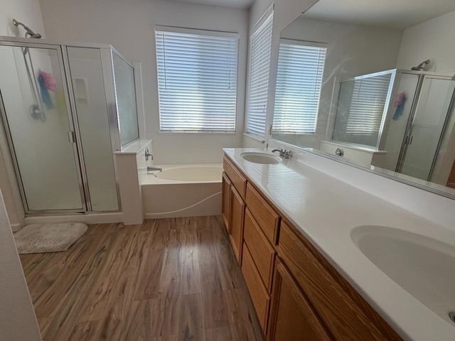 9742 Dartmoor Way, Elk Grove, CA 95757
