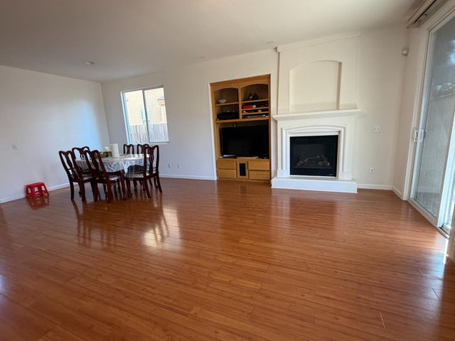 9742 Dartmoor Way, Elk Grove, CA 95757