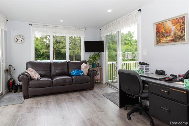 9026 Woodside Road, Northville, MI 48167