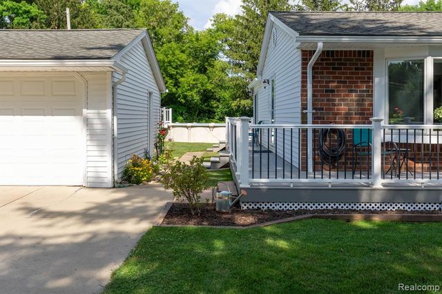 9026 Woodside Road, Northville, MI 48167