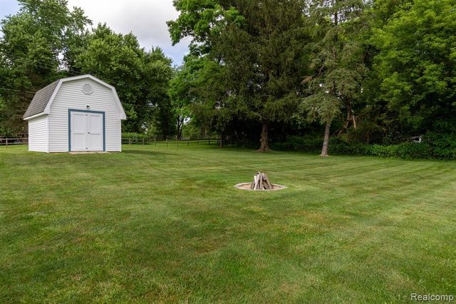 9026 Woodside Road, Northville, MI 48167