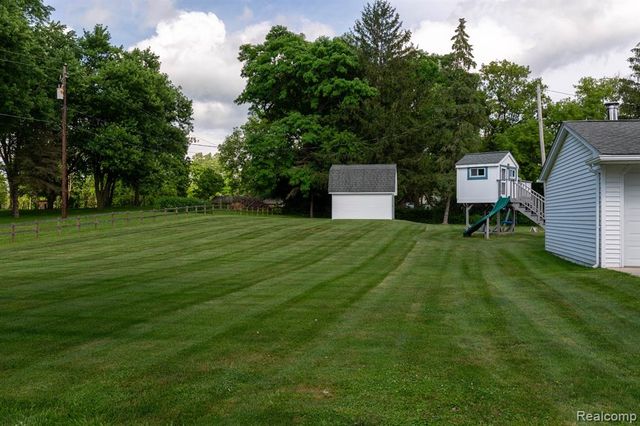 9026 Woodside Road, Northville, MI 48167