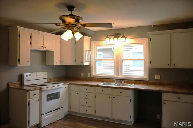 725 W Bain, Dexter, MO 63841