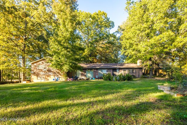 1777 E Starlanding Road, Southaven, MS 38651