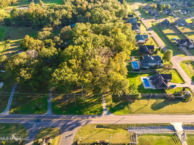 1777 E Starlanding Road, Southaven, MS 38651