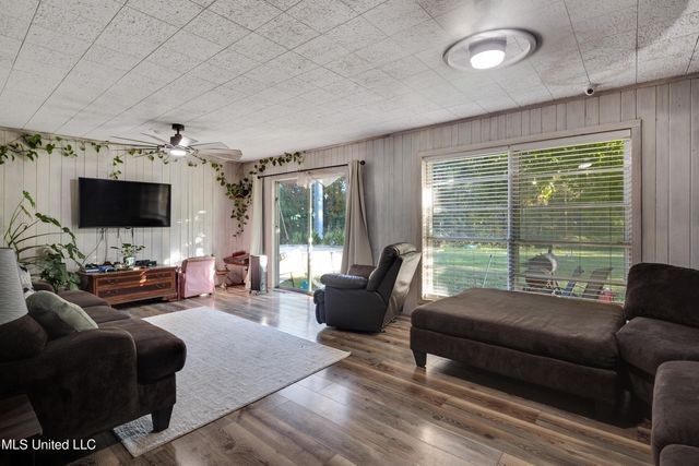 1777 E Starlanding Road, Southaven, MS 38651