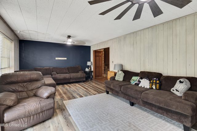 1777 E Starlanding Road, Southaven, MS 38651