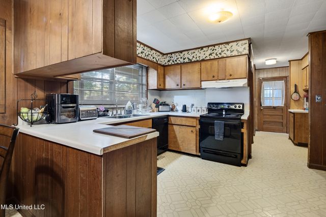 1777 E Starlanding Road, Southaven, MS 38651