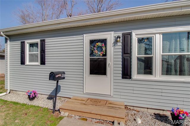 907 W Exchange Street, Jerseyville, IL 62052