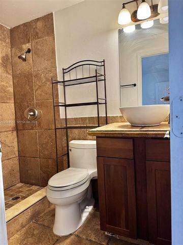 9371 Fontainebleau Boulevard I229, Miami, FL 33172