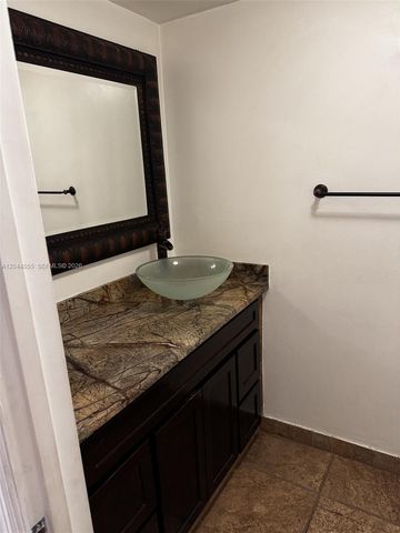9371 Fontainebleau Boulevard I229, Miami, FL 33172