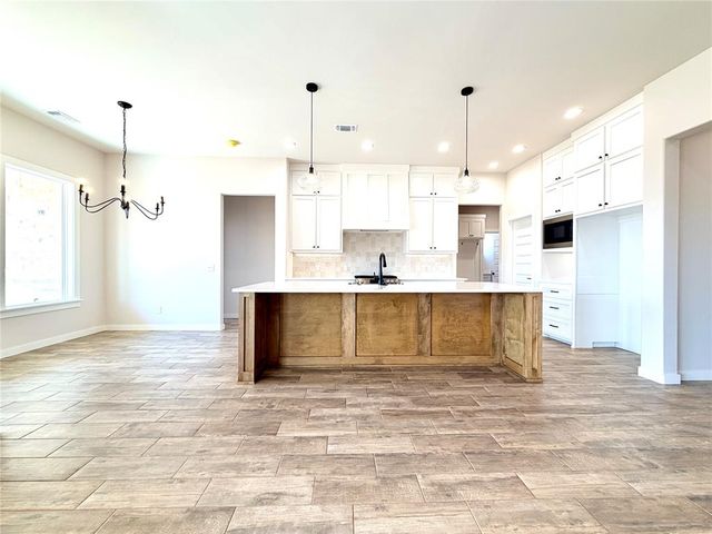 25102 Ethan Street, Cashion, OK 73016