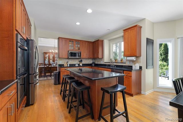 4617 Waterbury Drive, Clarkston, MI 48348
