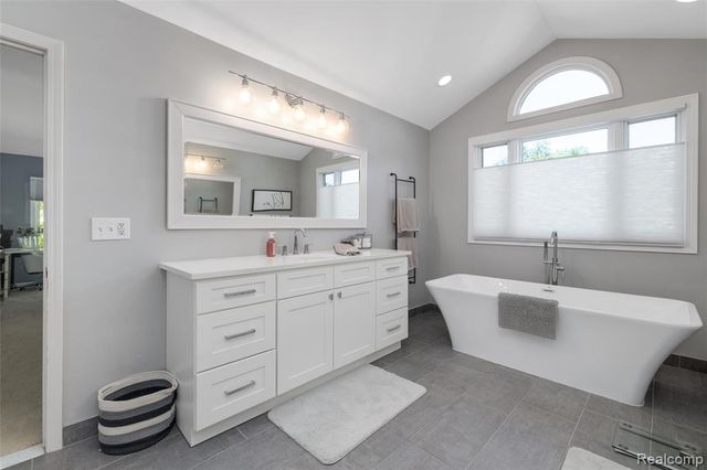 4617 Waterbury Drive, Clarkston, MI 48348