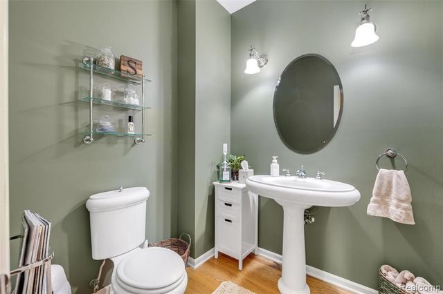 4617 Waterbury Drive, Clarkston, MI 48348