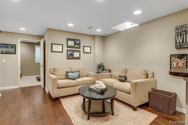 4617 Waterbury Drive, Clarkston, MI 48348