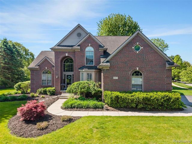 4617 Waterbury Drive, Clarkston, MI 48348