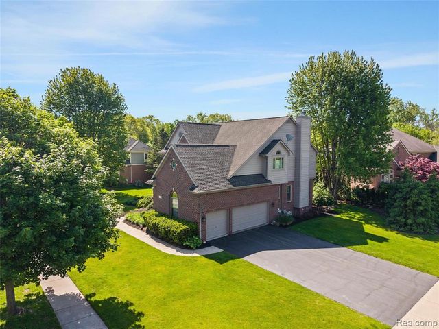 4617 Waterbury Drive, Clarkston, MI 48348