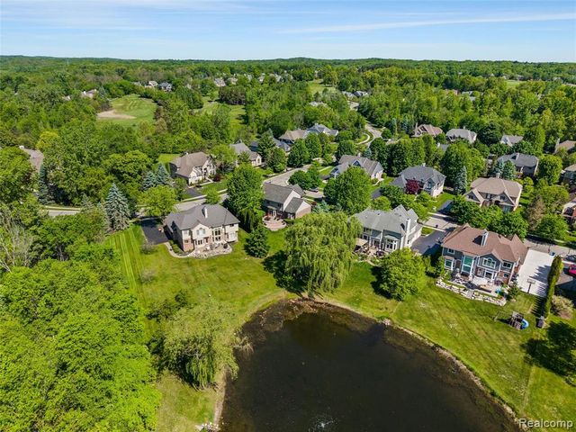 4617 Waterbury Drive, Clarkston, MI 48348