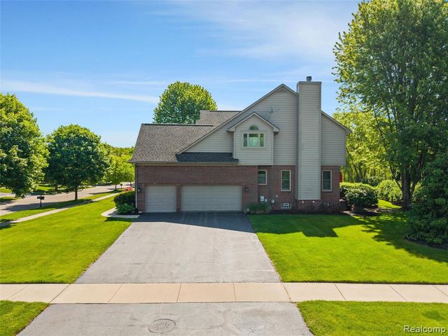 4617 Waterbury Drive, Clarkston, MI 48348