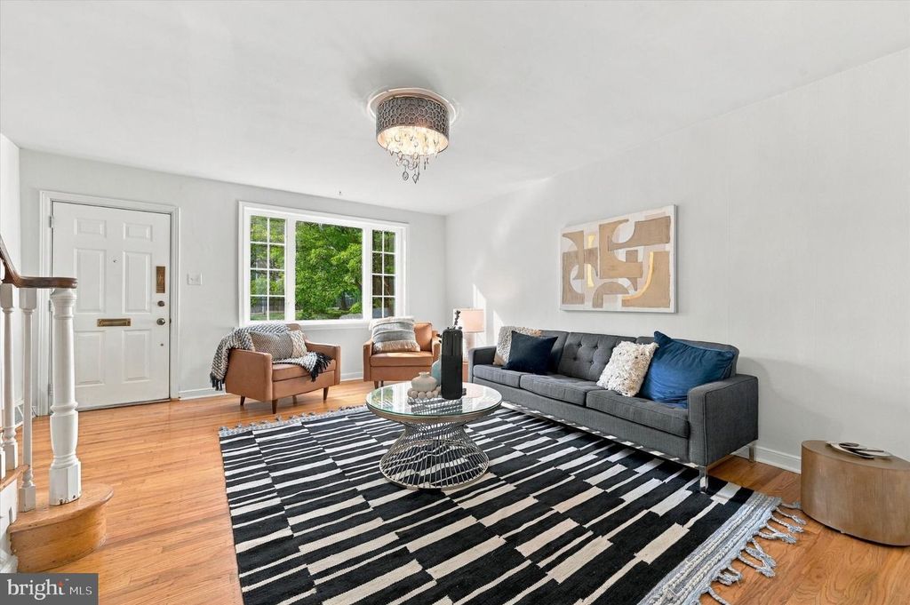 8053 WINSTON RD, PHILADELPHIA, PA 19118 — photo 4