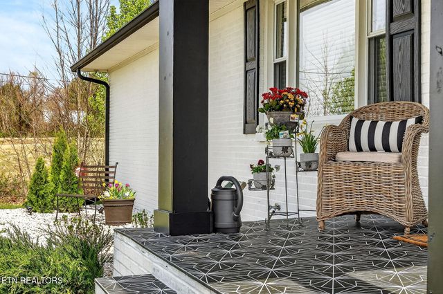 2244 Shipley School Rd, Cookeville, TN 38501