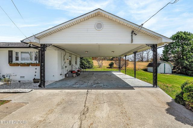 2244 Shipley School Rd, Cookeville, TN 38501