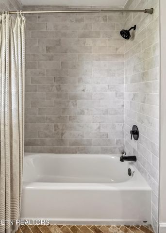 2244 Shipley School Rd, Cookeville, TN 38501