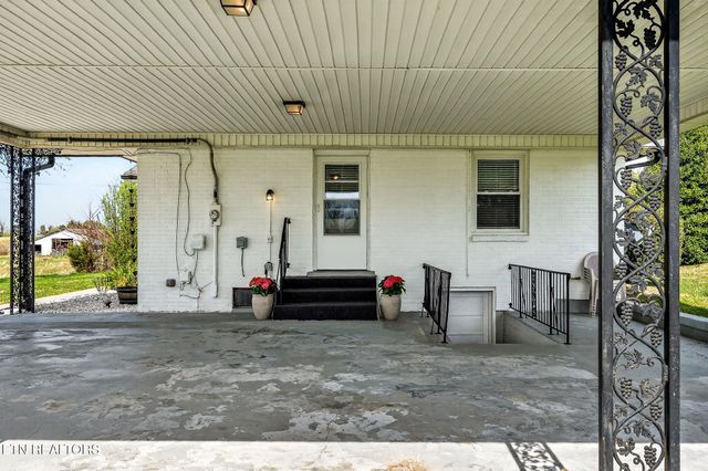 2244 Shipley School Rd, Cookeville, TN 38501