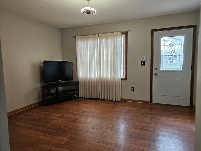 1207 Rolling Meadows Road, Marshalltown, IA 50158