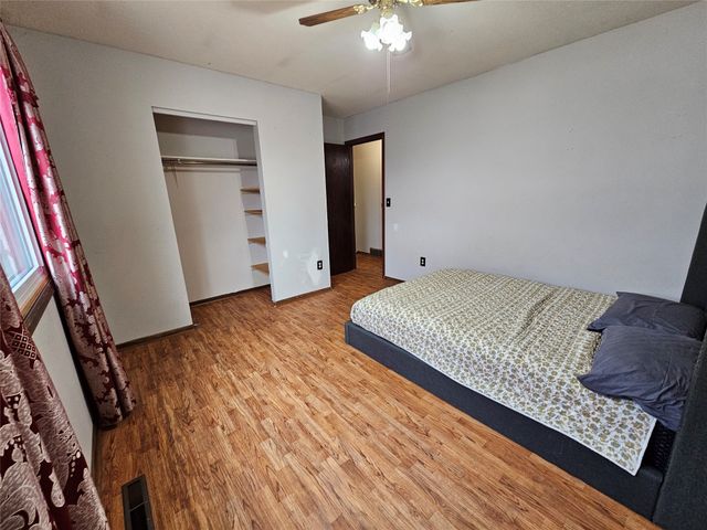 1207 Rolling Meadows Road, Marshalltown, IA 50158