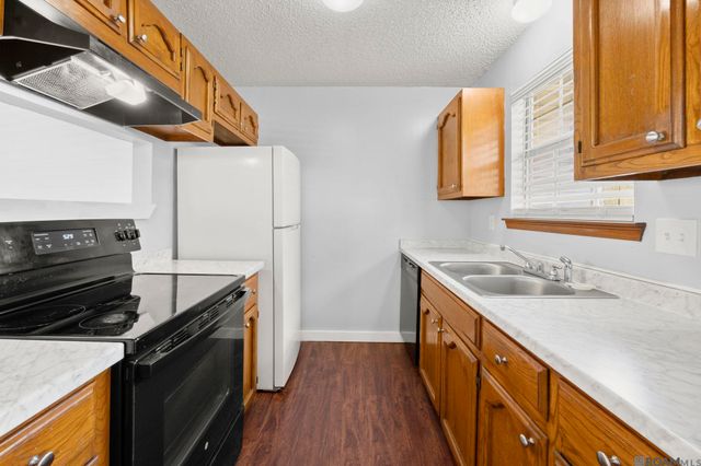 8091 Bayou Fountain Ave, Baton Rouge, LA 70820