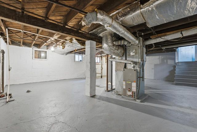 1961 S Congo AVENUE, Milwaukee, WI 53204