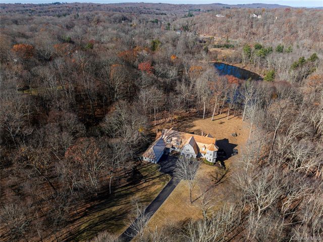12 Cowdray Park Drive, Armonk, NY 10504