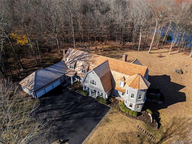 12 Cowdray Park Drive, Armonk, NY 10504