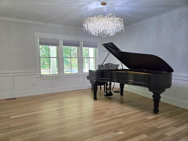 135 Williams Rd, Concord, MA 01742