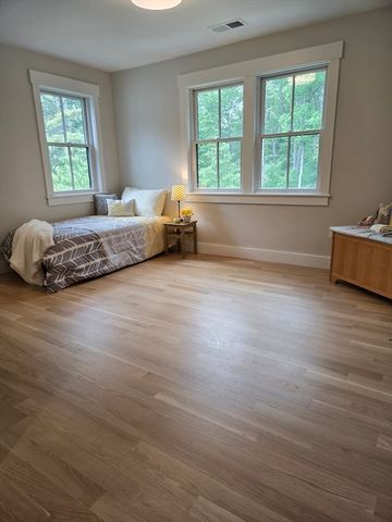 135 Williams Rd, Concord, MA 01742