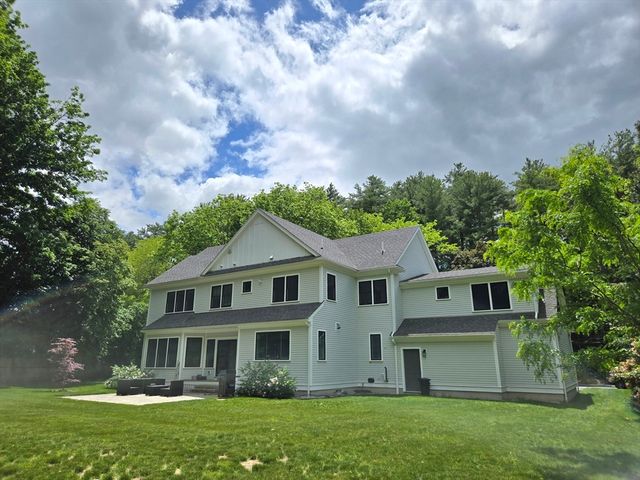 135 Williams Rd, Concord, MA 01742