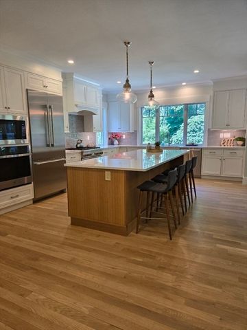 135 Williams Rd, Concord, MA 01742