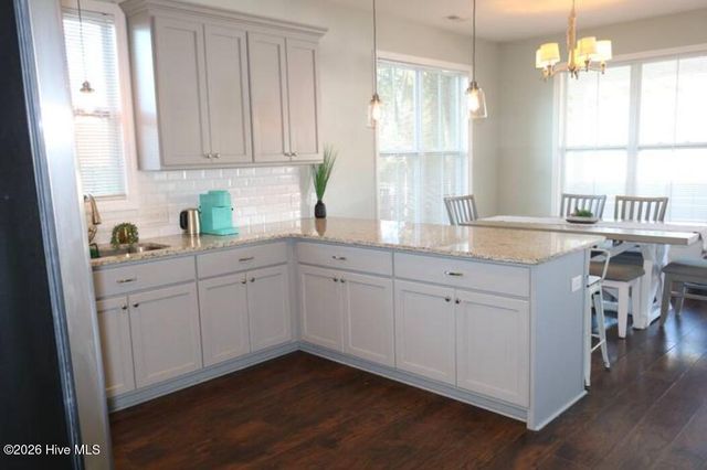 208 Marstellar Street, Wilmington, NC 28401