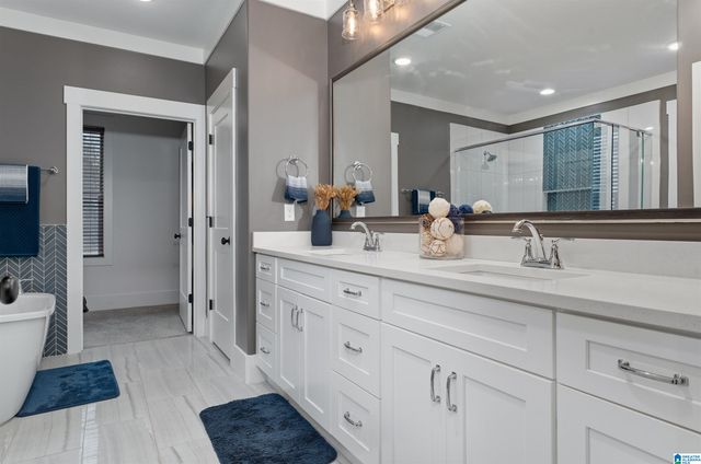 2092 GREY OAKS TERRACE, Pelham, AL 35124