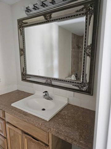 2013 SE Dock Street, West Palm Beach, FL 33401
