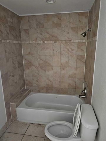 2013 SE Dock Street, West Palm Beach, FL 33401