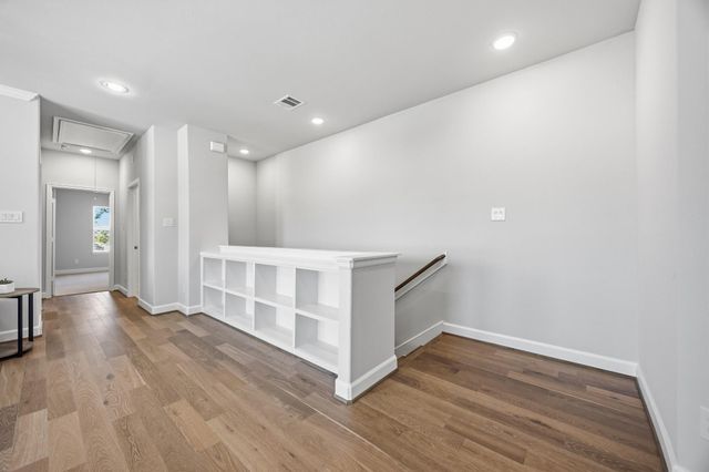 1121 E 24th Street, Houston, TX 77009